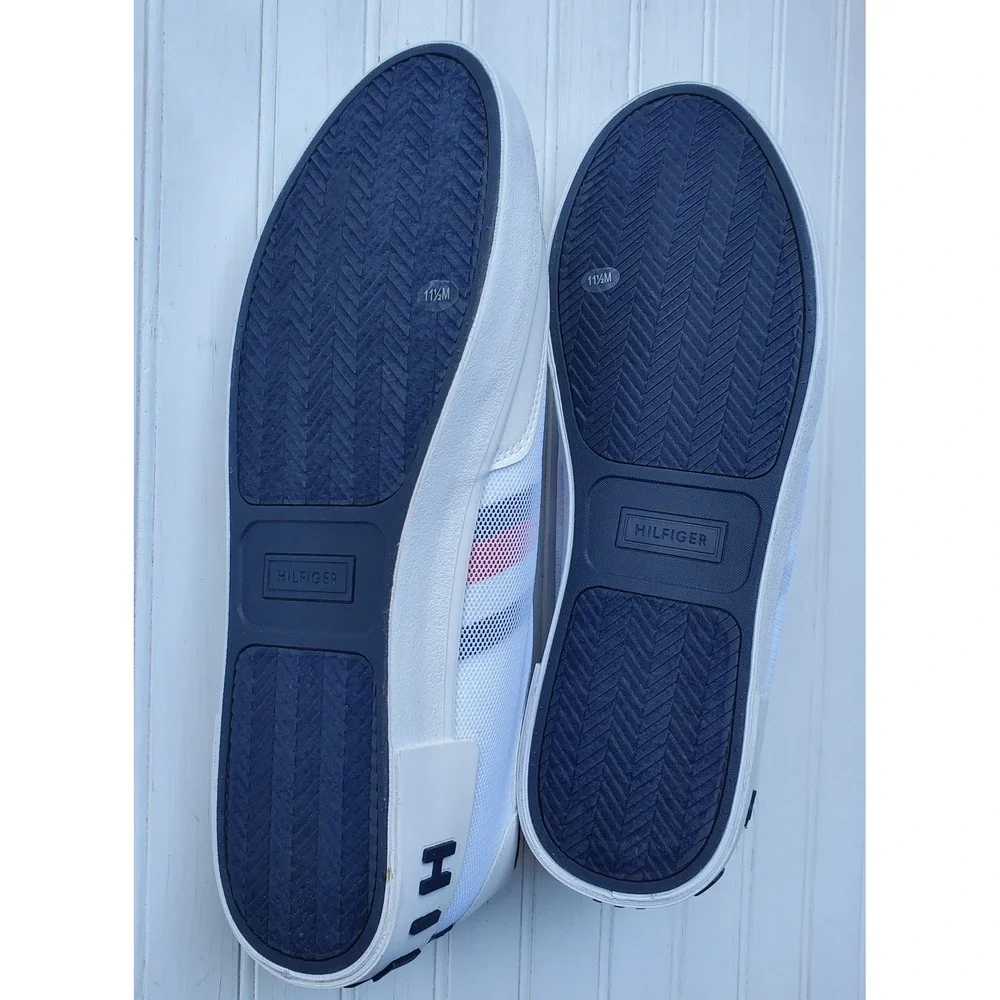 Tommy Hilfiger round upper